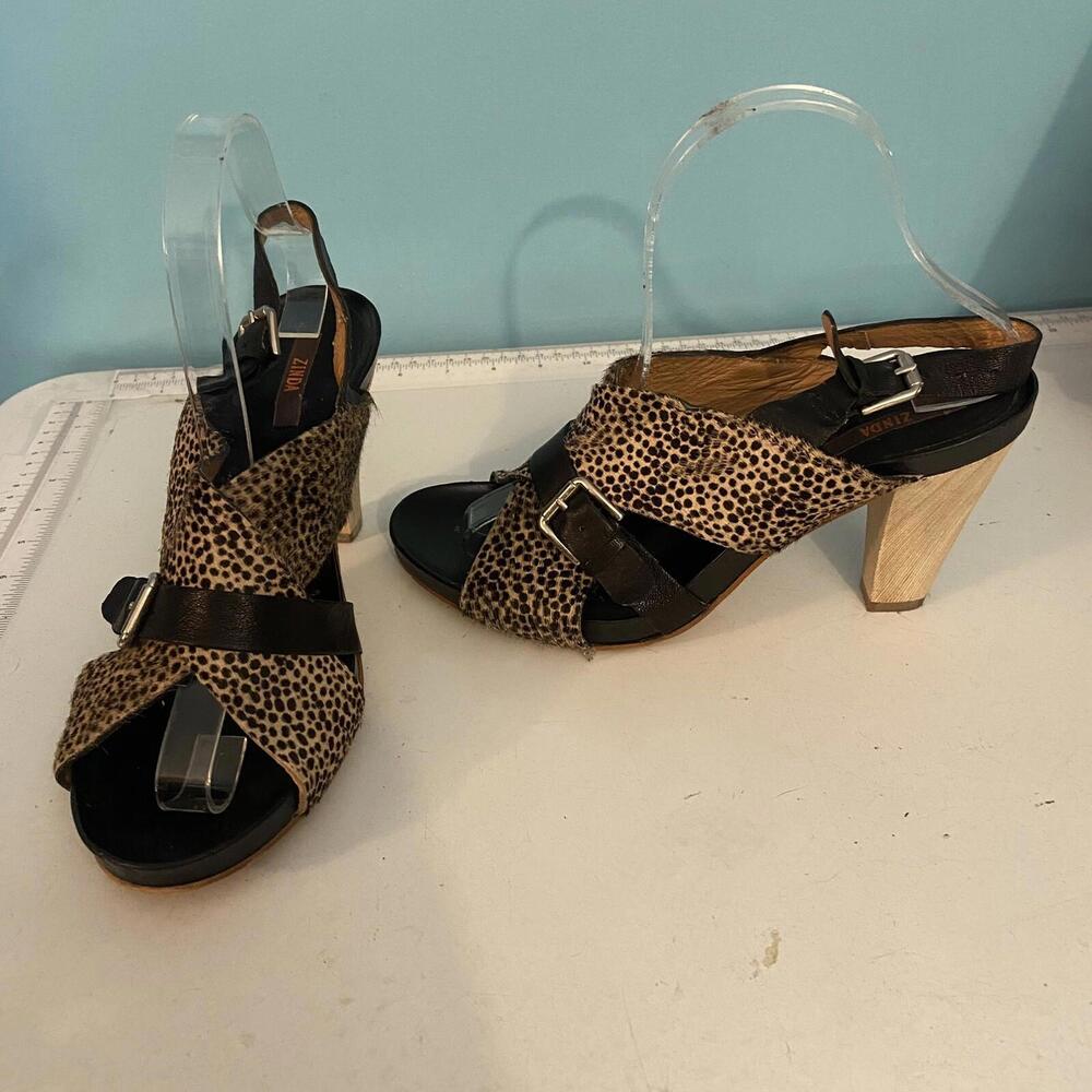 EUC Zinda women’s‎ pony hair animal print high heeled wooden shoes size 39